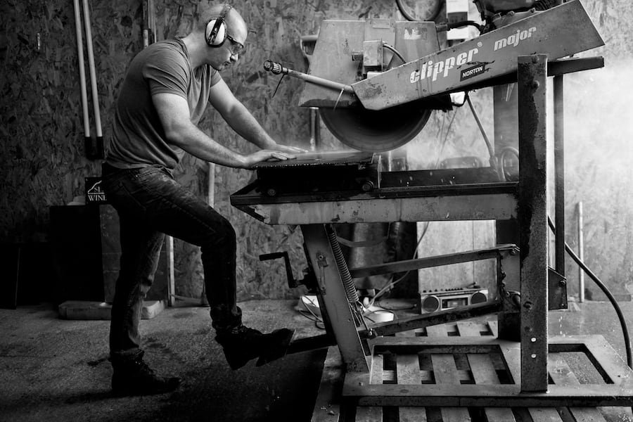 Ioan Raymond at the Contemporary Slate & Stone workshop